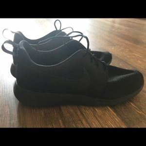 Men’s Nike Roshe One